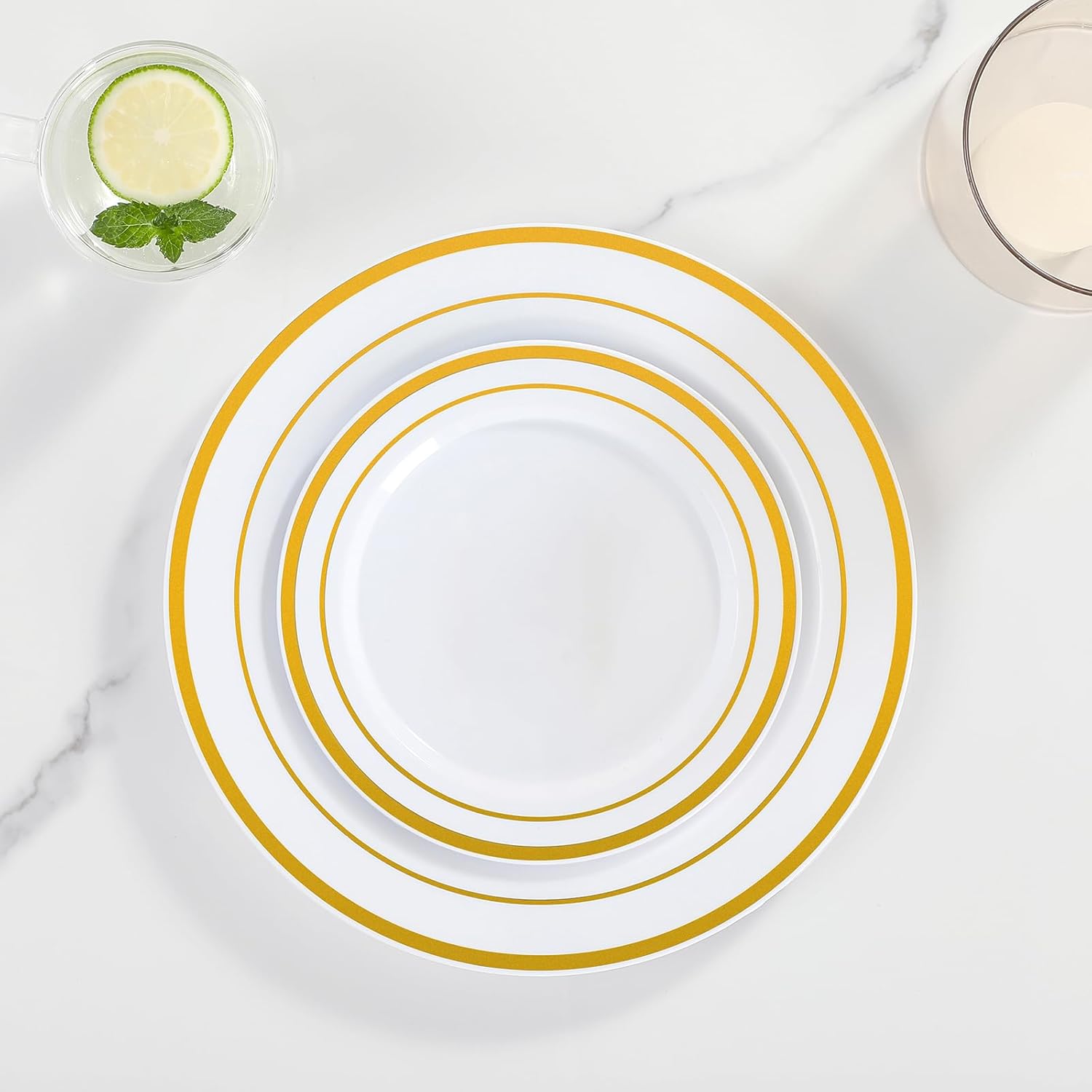 AOZITA 200 Pcs Gold Plastic Plates for Party