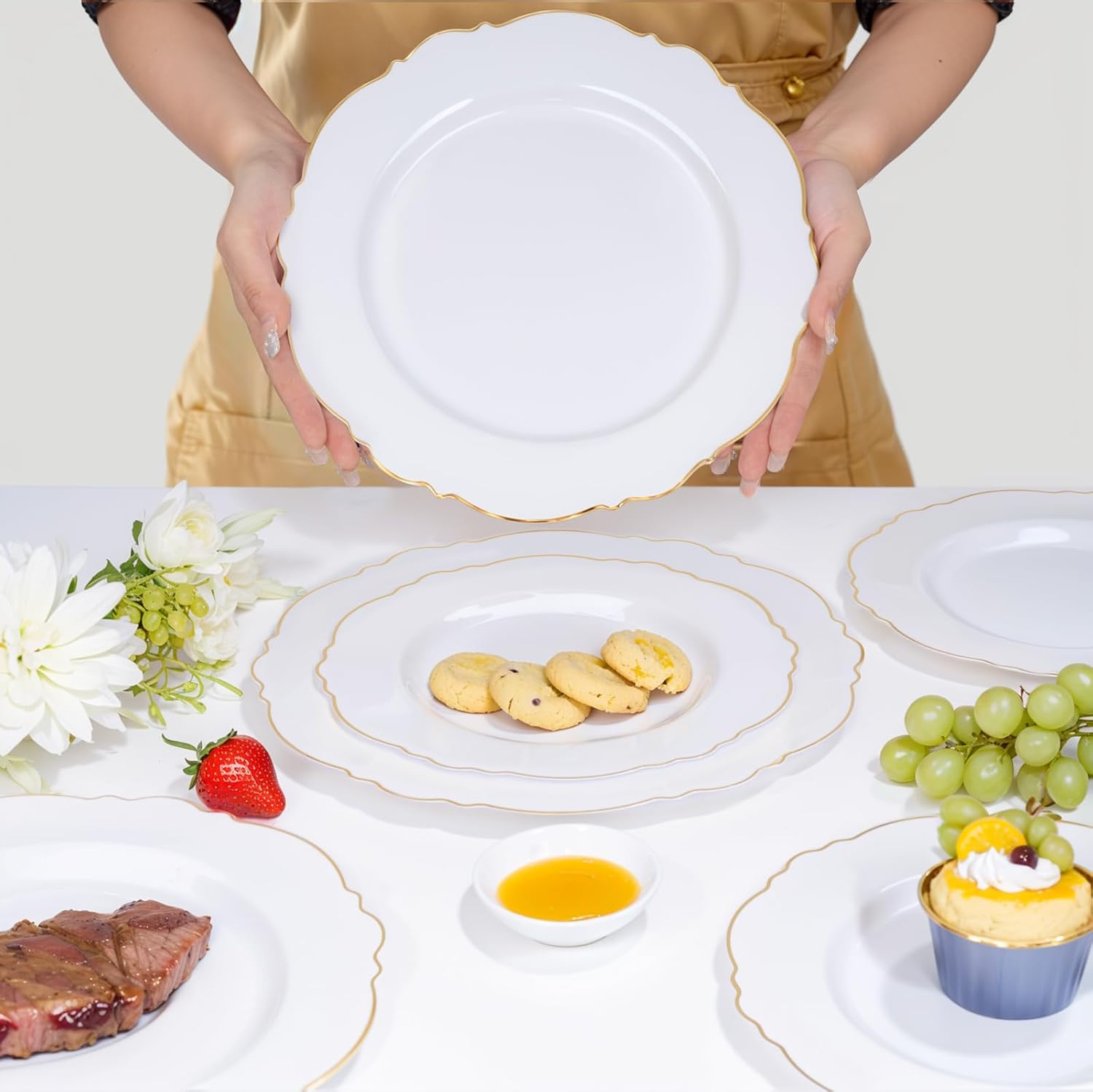 WDF 30 Guest Gold Plastic Plates Wedding Baroque Design