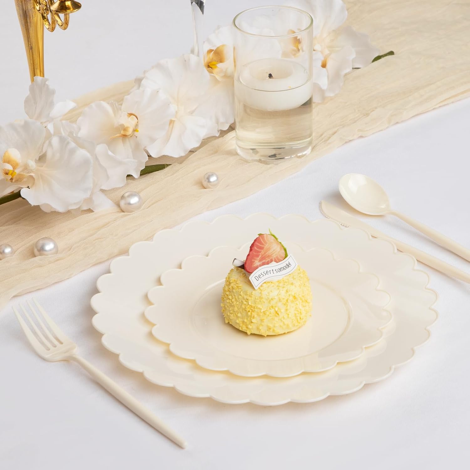 Supernal 100pcs Ivory Plastic Plates for Party