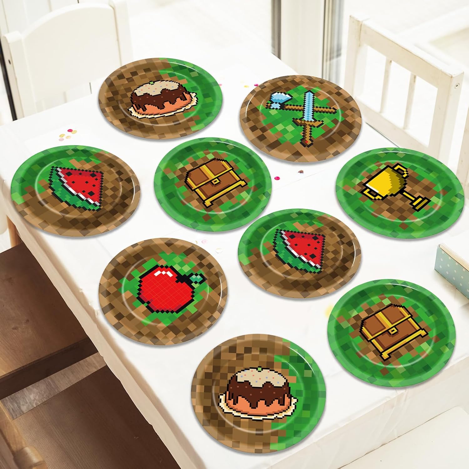 60Pcs Pixel Themed 7 Inch Party Plates for Gaming Events