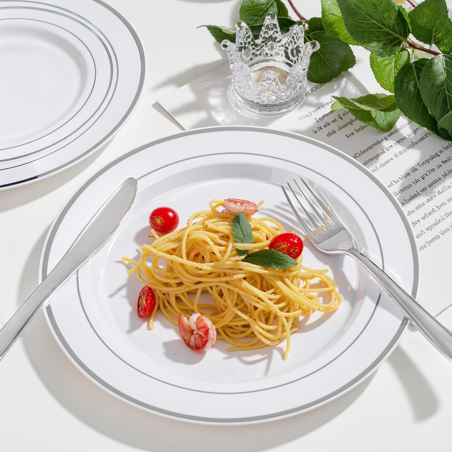 WDF 120PCS Plastic Christmas Plates with Silver Rim