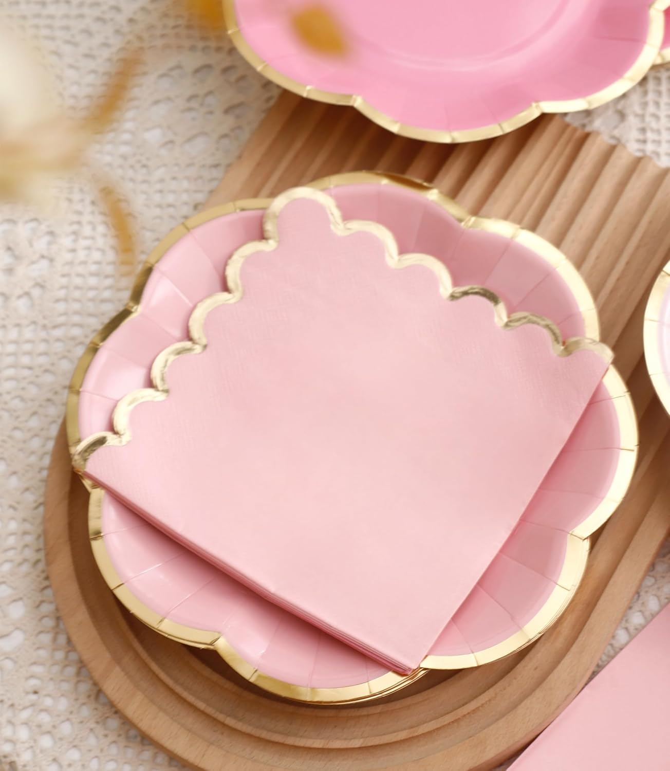 Winoo Design Pink Floral Plates and Napkins Set