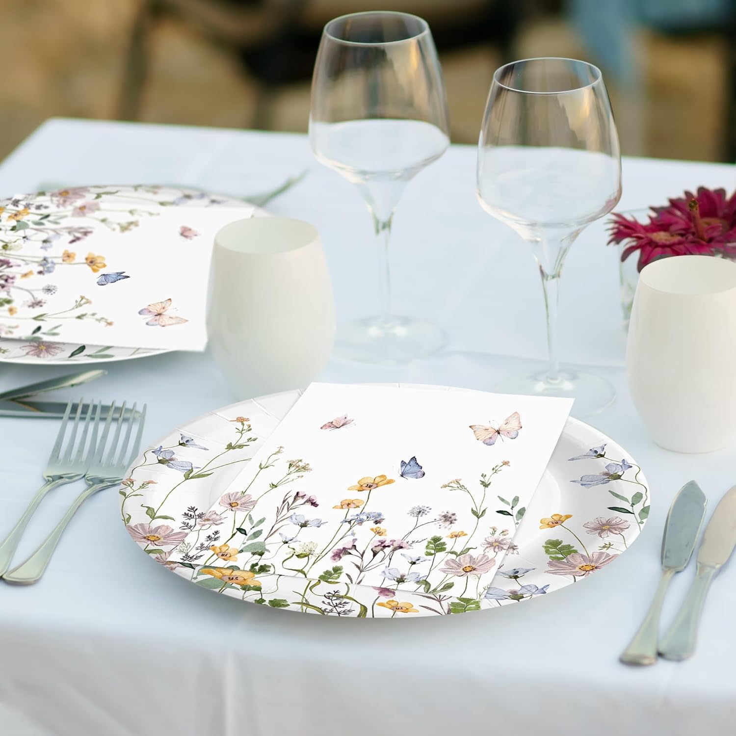 Audree 96 Pcs Wildflower Party Supplies Set