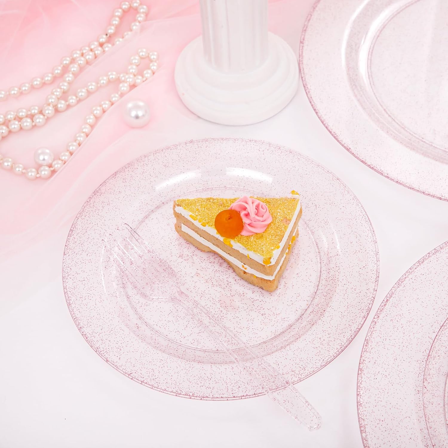 WDF 120 Pcs Pink Plastic Plates for Valentines Day Wedding