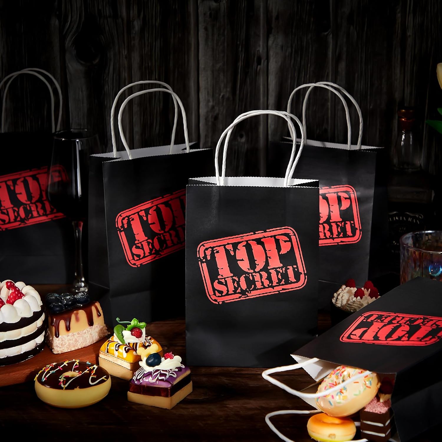 Lincia 32 Piece Top Secret Party Favor Bags