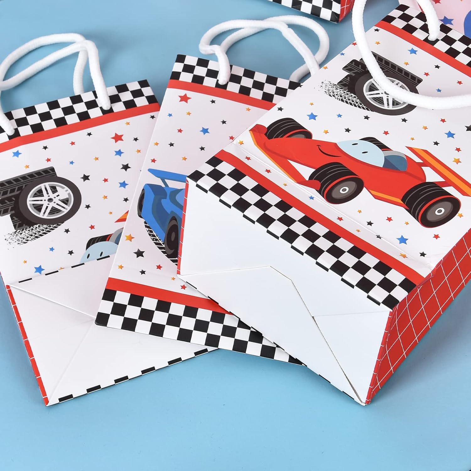 WERNNSAI Racing Car Party Bags with Handles 16PCS