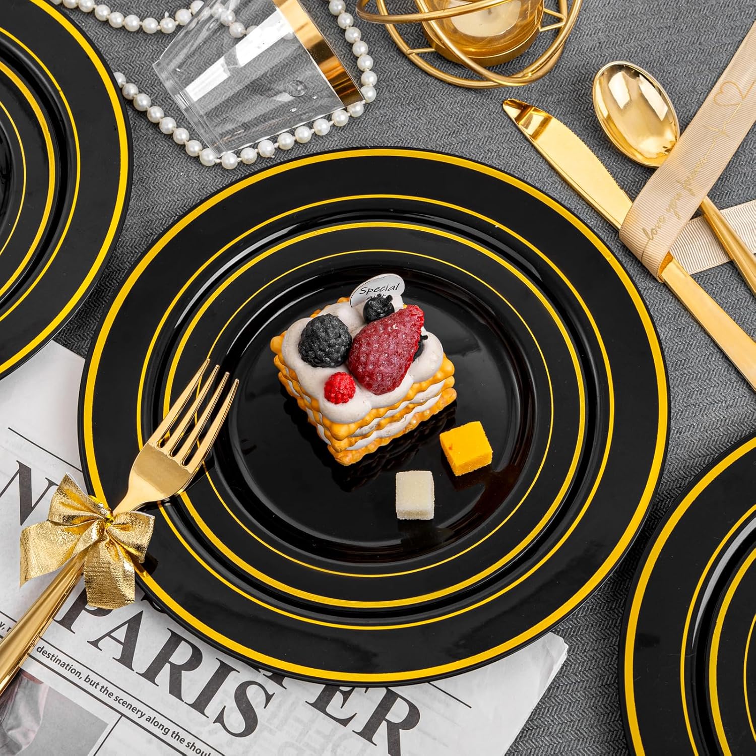 bUCLA 150 Piece Black and Gold Disposable Dinnerware Set for 25 Guests
