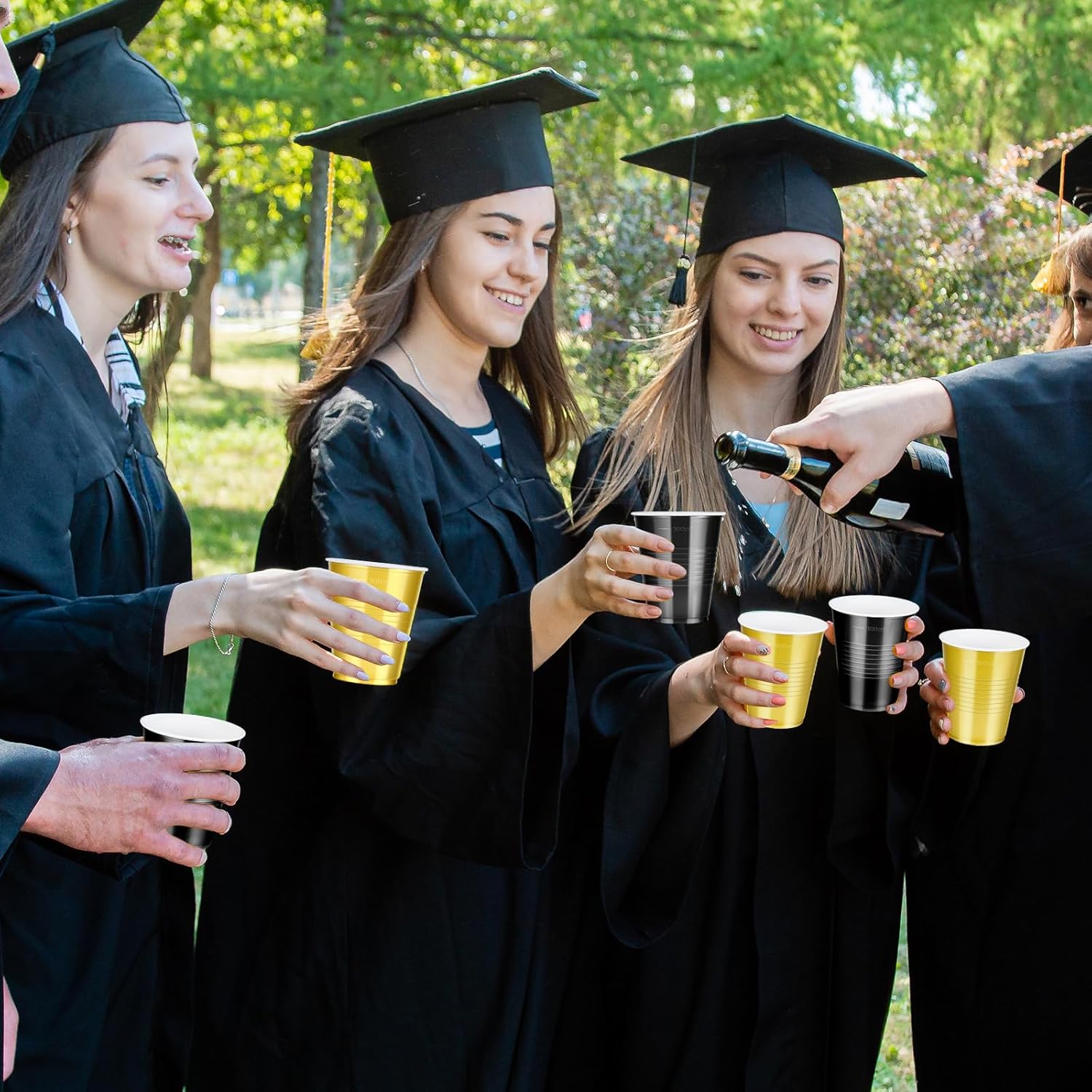 100 Pcs Black and Gold Plastic Cups 12 Oz for Party