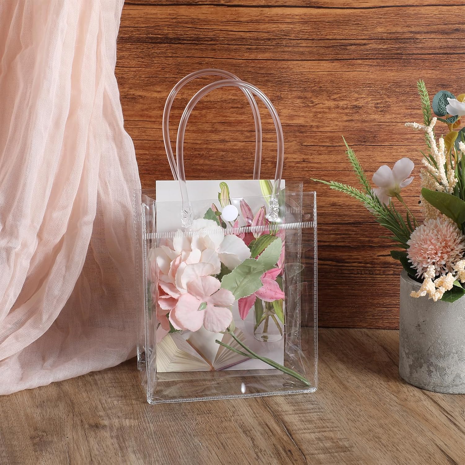 60 Pcs Clear Plastic Gift Bags with Handles