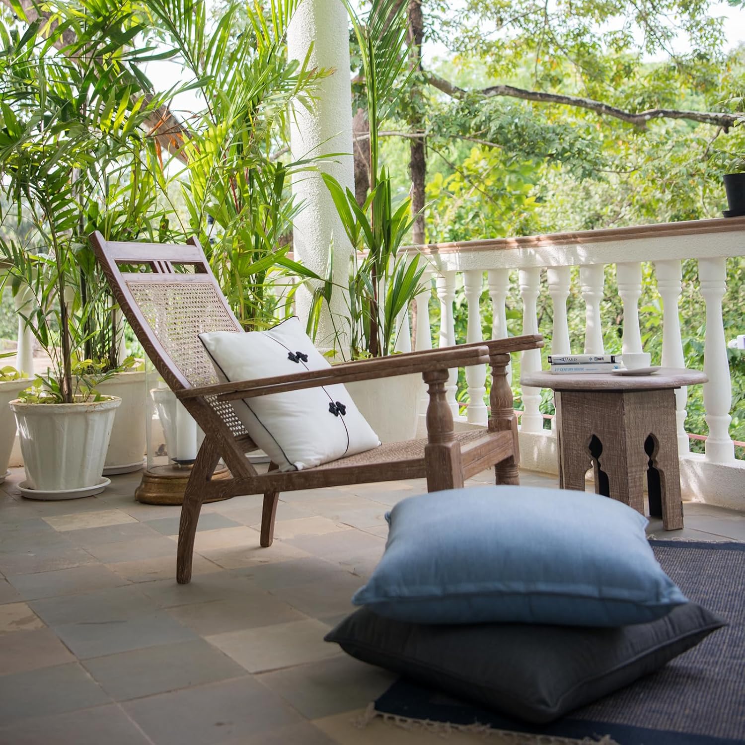 16 x 16 Outdoor Pillow Inserts Pack of 2 White