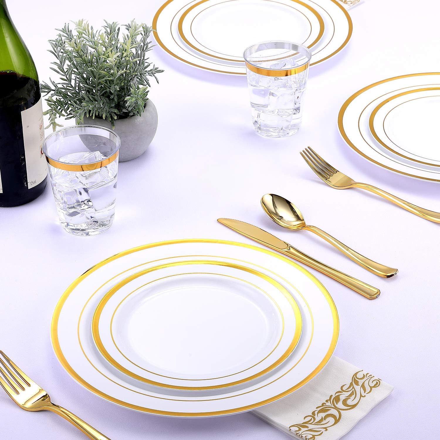 FOCUSLINE 25 Piece Gold Rimmed Disposable Plate Set for 25 Guests