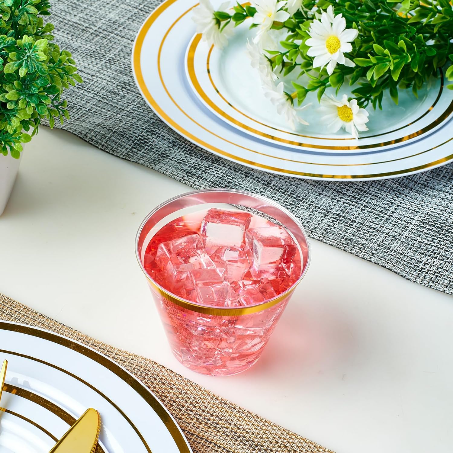 JOLLY CHEF 100 Pack Gold Rimmed Plastic Cups
