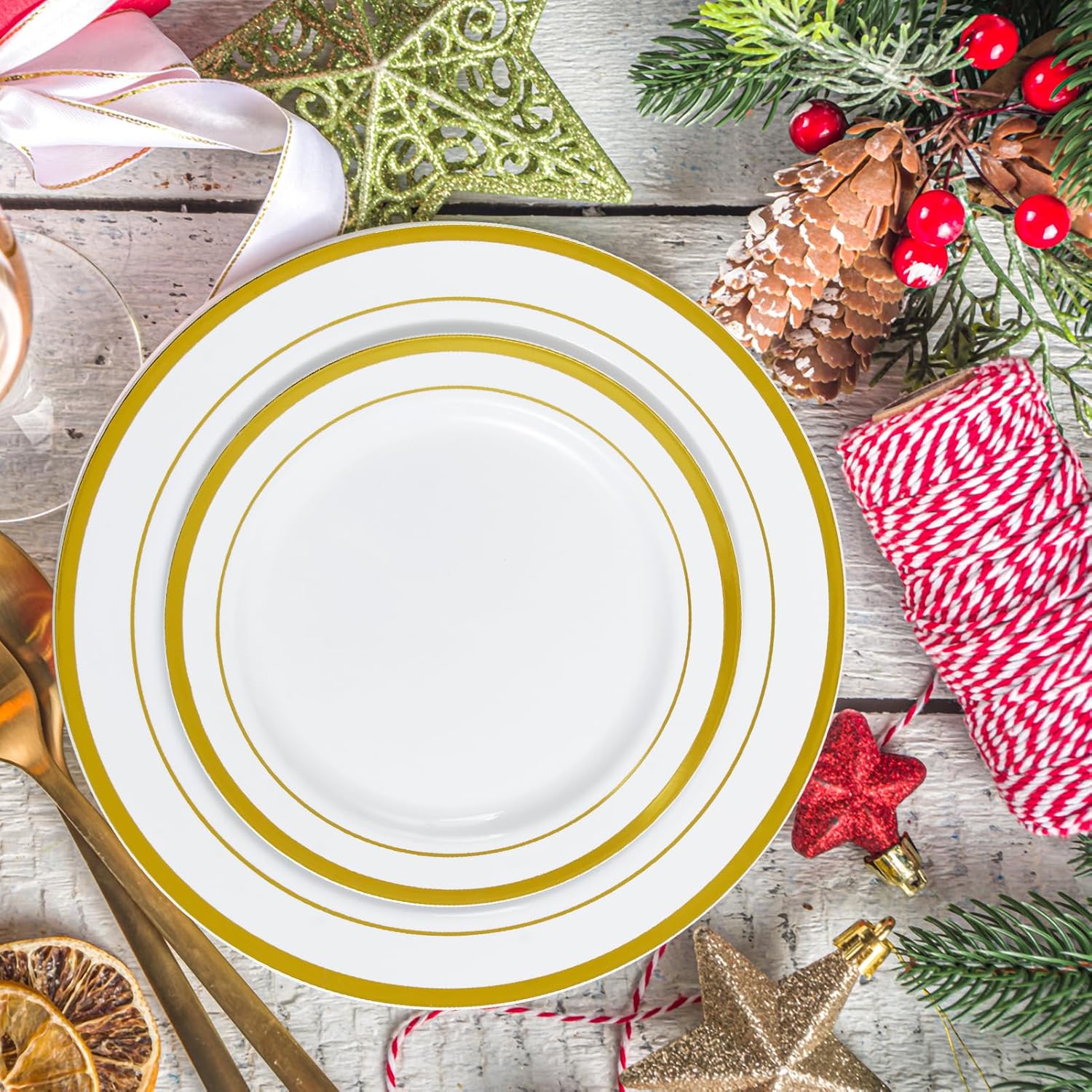 JollyPack 100 Piece Gold Plastic Party Plates