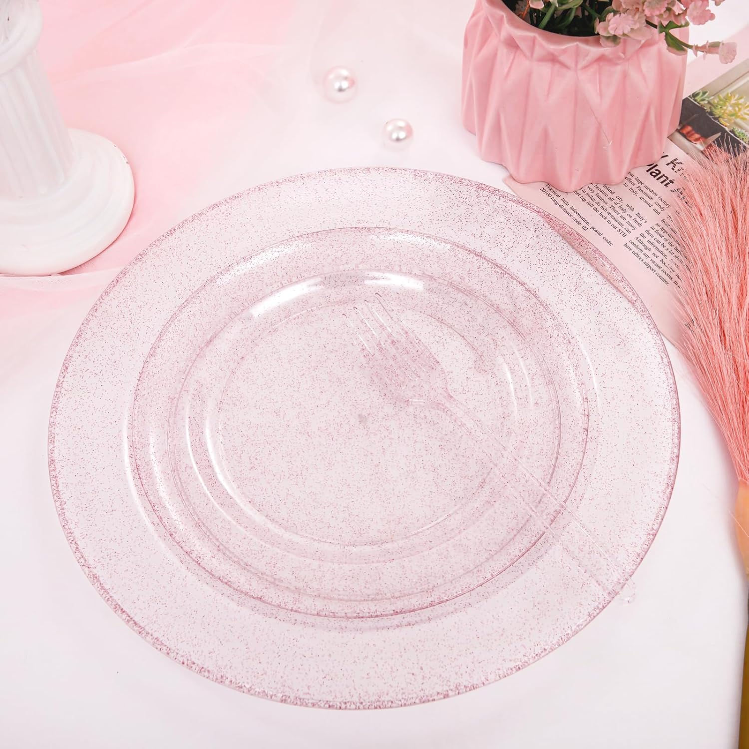 WDF 120 Pcs Pink Plastic Plates for Valentines Day Wedding